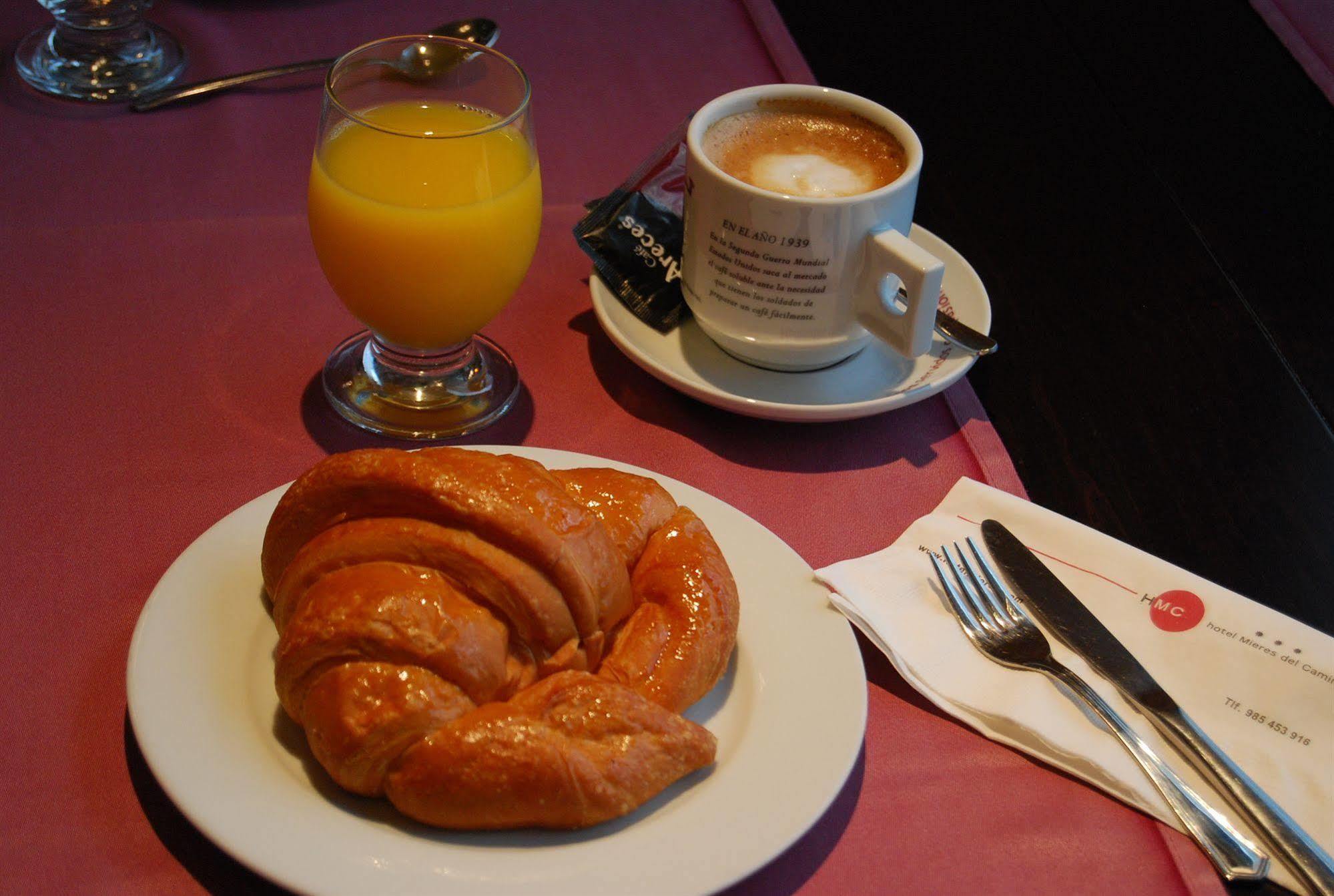 Hotel Mieres Del Camino מראה חיצוני תמונה